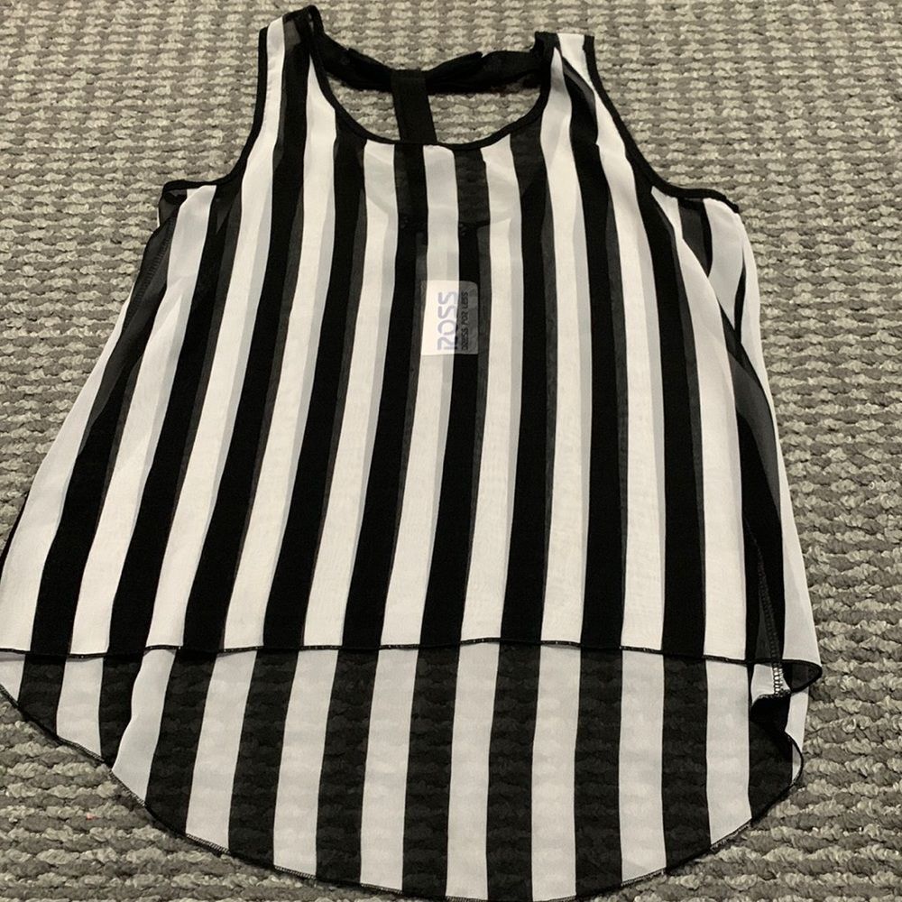 Woman’s Dressy Tank Top sz Large